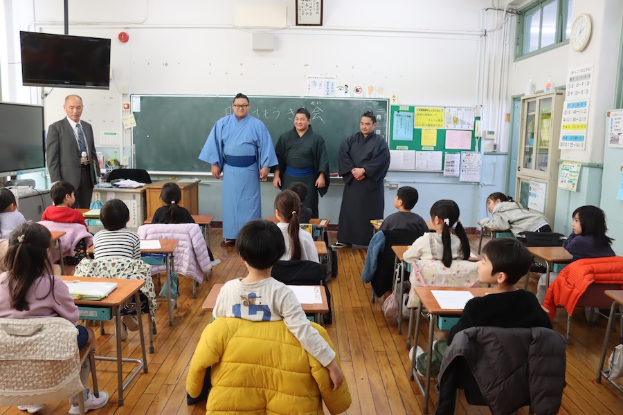 甘口国技館カレー贈呈10